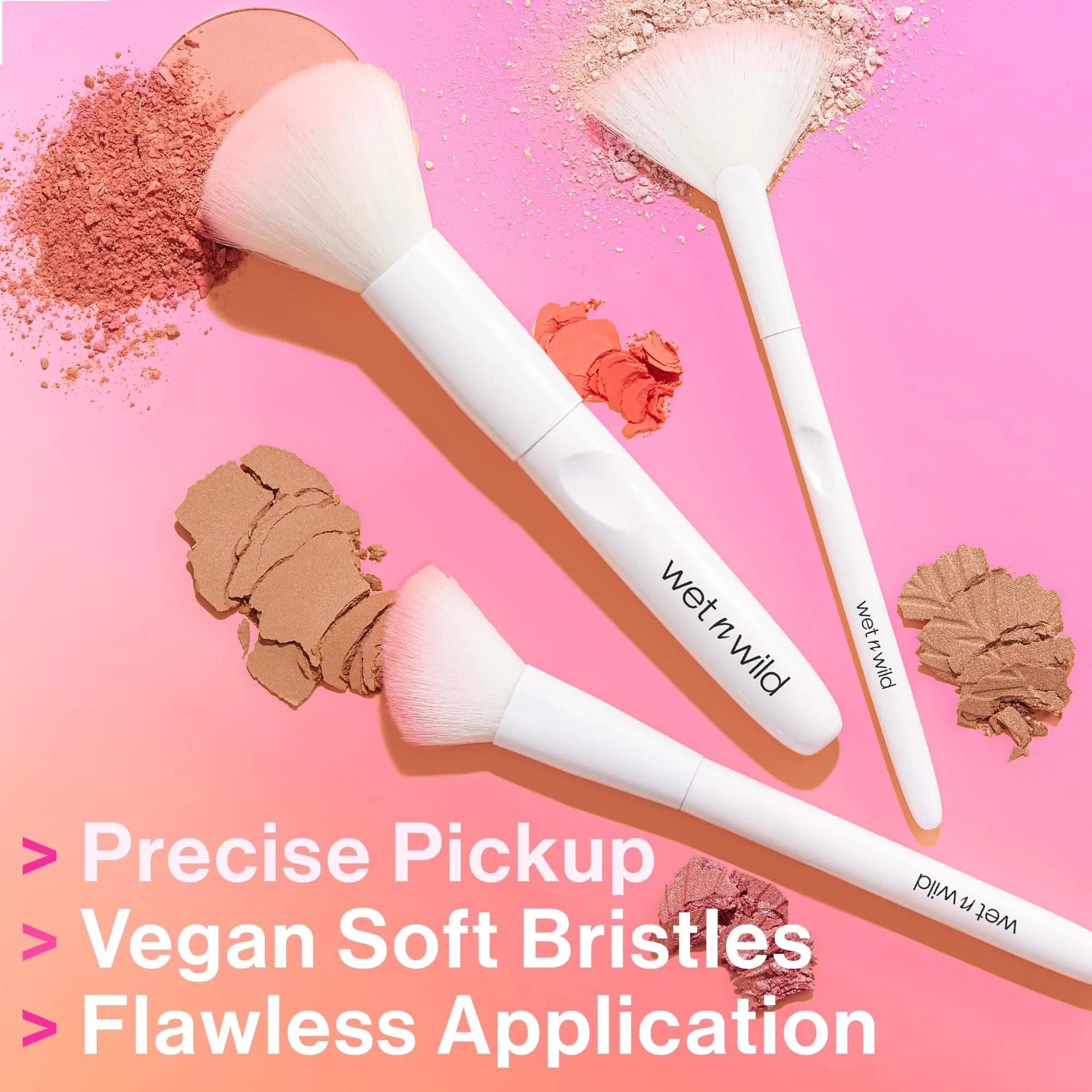 wet n wild Cruelty-Free Blush Brush | Precise Application, Vegan Polymax Fibers, Ergonomic Handle - view 2