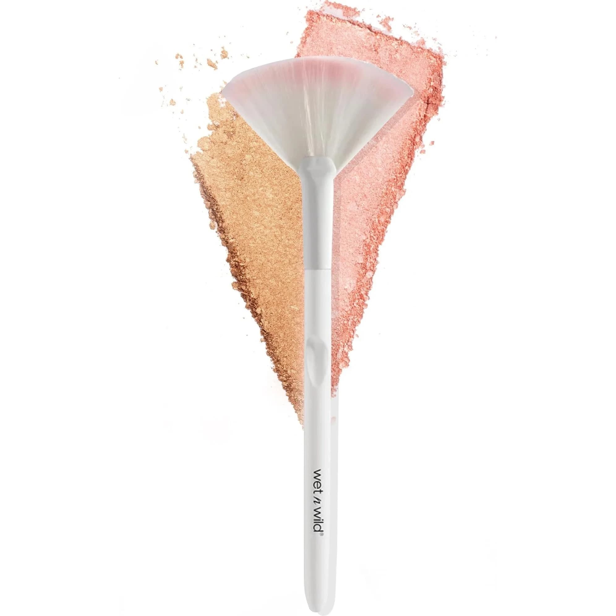 wet n wild Fan Brush: Precision Blending with Vegan Polymax Fibers, Ergonomic Handle - main product image