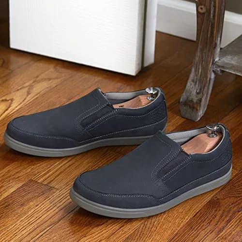 Household Essentials CedarFresh Men's Premium Red Cedar Shoe Tree - Med(US)/Small (EU) | Odor Control & Shape Preservation thumbnail 2