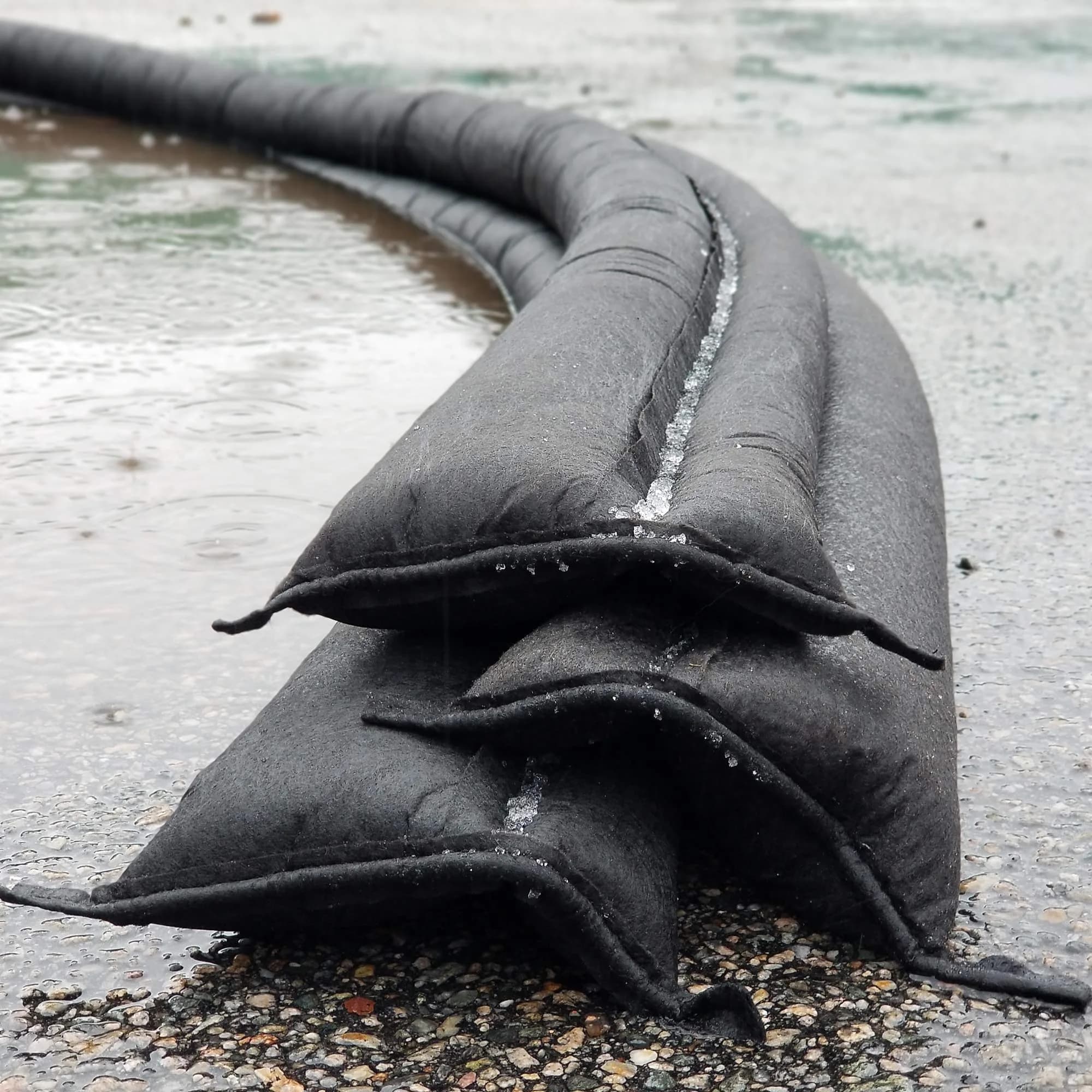 Quick Dam QD65-26 Water-Activated Flood Barriers, 26 Pack, Black | Flood Control Solution - view 3