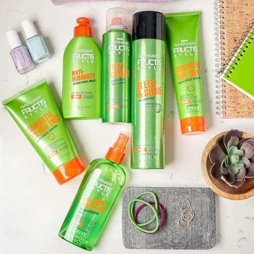 Garnier Fructis Style Anti-Humidity Hairspray Sleek & Shine 250ml (8.25 Fl Oz) | Humidity Protection & Shine thumbnail 8