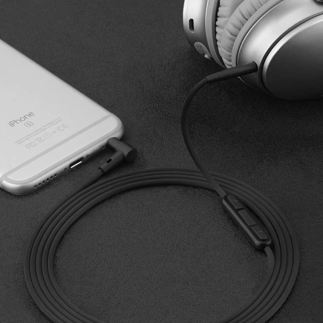 GEEKRIA Audio Cable with Mic Compatible with Bose QC Ultra II/SE/45/35 II, 700 Headphones, 3.5mm to 2.5mm Replacement Stereo Cord with Inline Microphone (1.2 m / 4 ft) - view 8