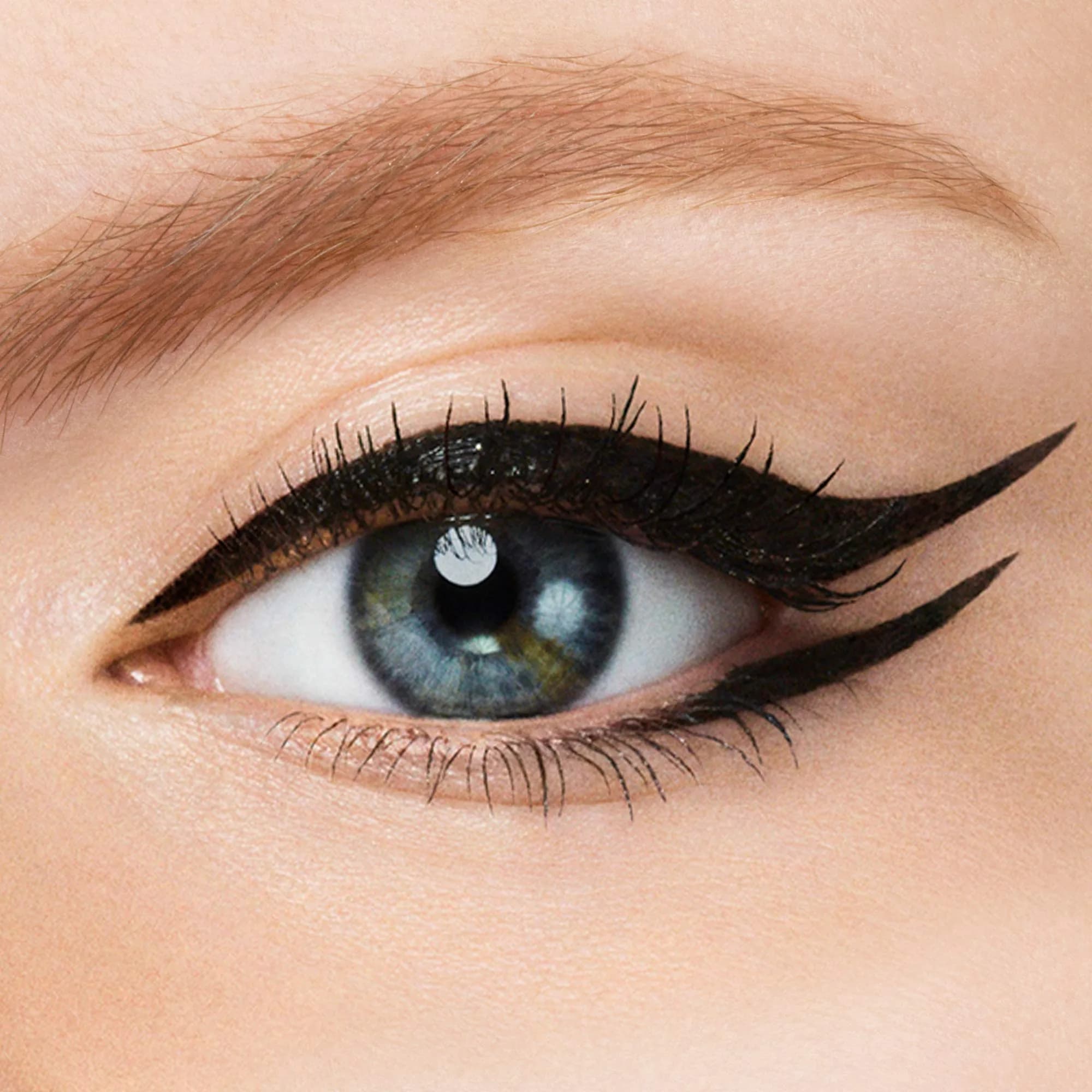 Revlon ColorStay Wing Line Liquid Eyeliner, Blackest Black, 0.04 fl oz (1.2 ml) | Waterproof & Smudge-Proof for Precise Wings - view 9