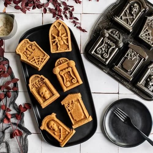 Nordic Ware Tombstone Cakelet Pan 1.06 L (4.5 cups) | Eerie Graveyard Centerpiece thumbnail 2