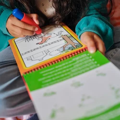 Melissa & Doug Water Wow! On The Farm Mess Free Coloring Book 25cm (9.8in) | Reusable Water-Reveal Activity Pad thumbnail 6