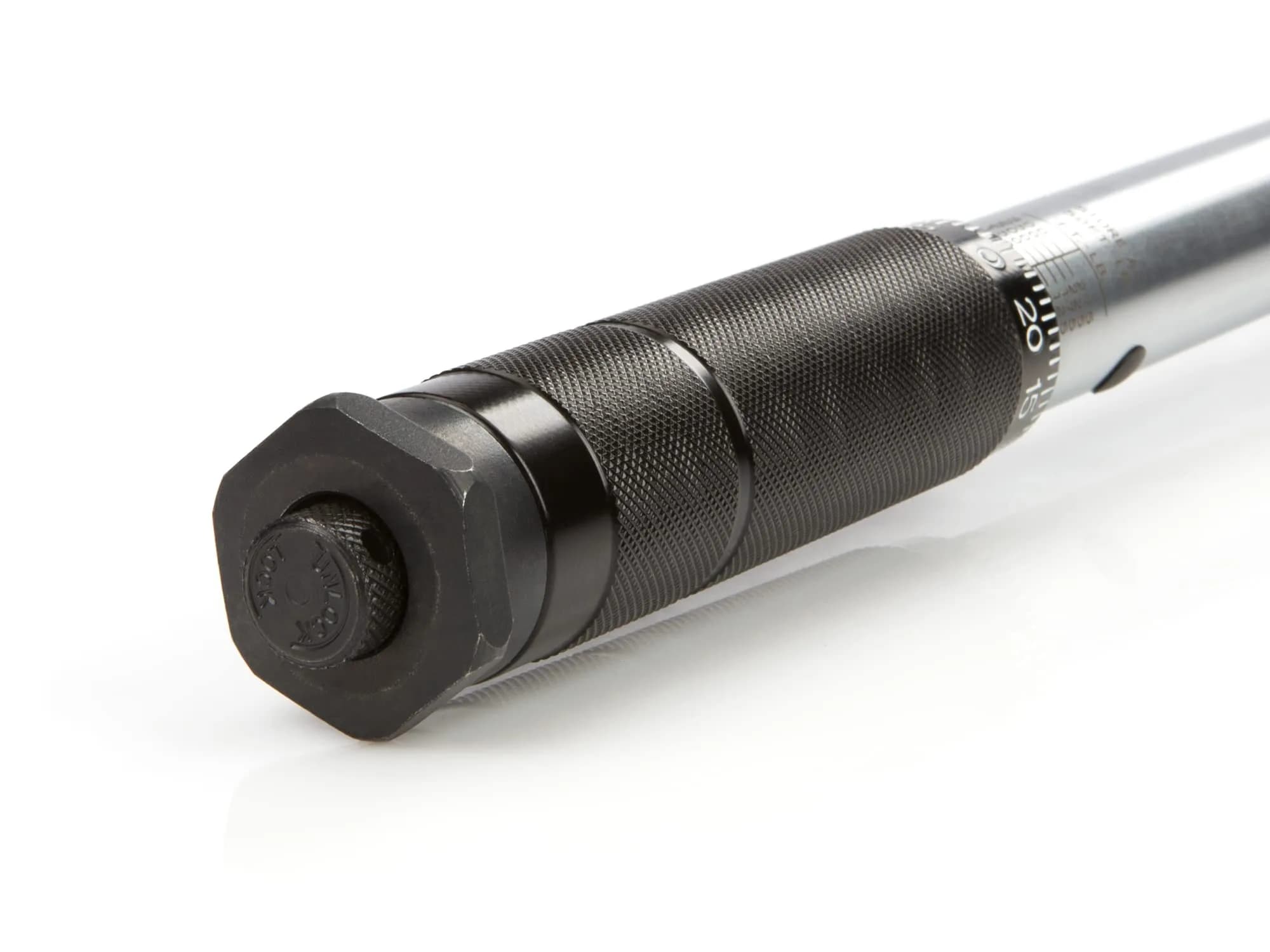 TEKTON 3/4 Inch Drive Micrometer Torque Wrench 406.7 Nm (50-300 ft.-lb.) | Accurate to +/- 4% - view 9