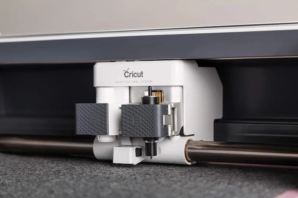 Cricut Deep Cut Blade, 2 Counts | Cuts Thick Materials Up To 3mm - view 2