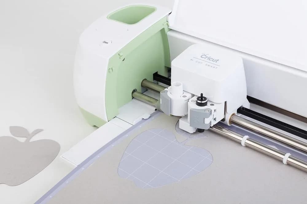 Cricut Deep Cut Blade, 2 Counts | Cuts Thick Materials Up To 3mm - view 3
