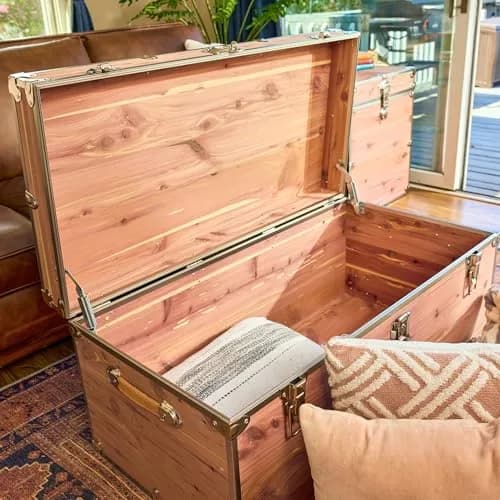 Rhino Trunk & Case Knotty Cedar Large Chest | Lockable, Heirloom-Quality Storage Trunk (32"L x 18"W x 14"H) thumbnail 6