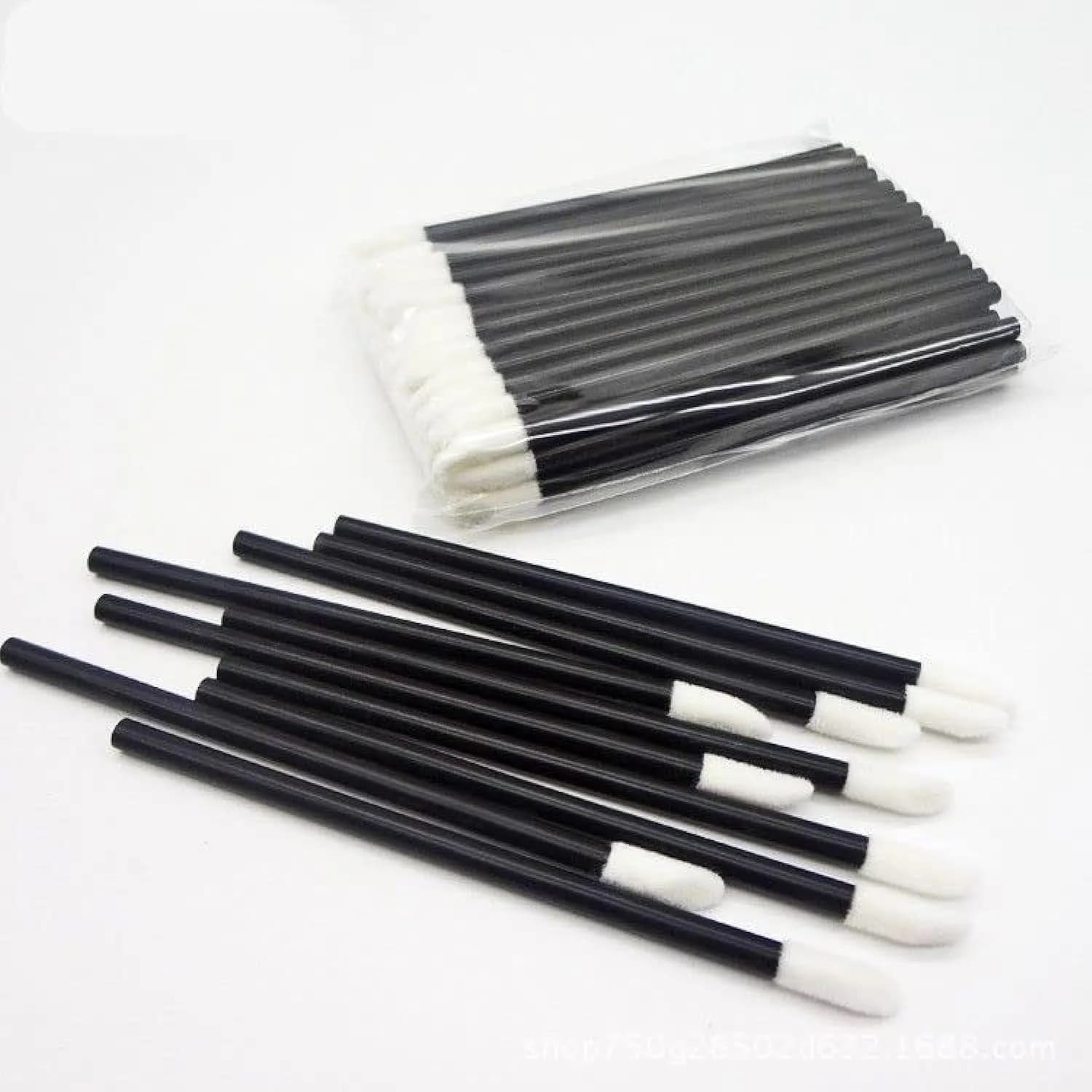 GoWorth Disposable Lip Brushes 200pcs | Smooth, hygienic lip gloss applicators for travel & professional use