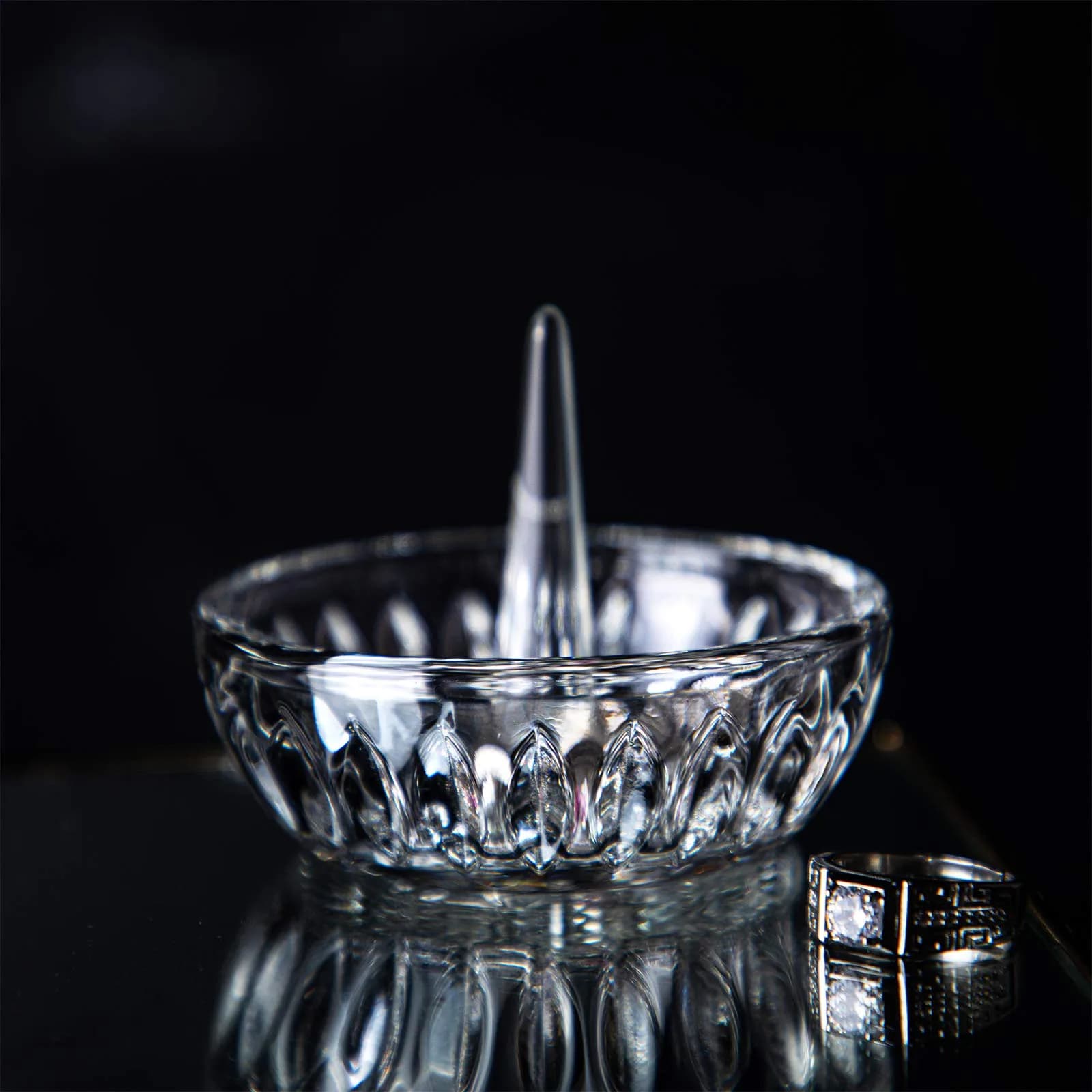 H&D HYALINE & DORA Crystal Ring Holder Dish 8 cm (3.1") | Elegant Clear Round Jewelry Organizer for Vanity - view 9