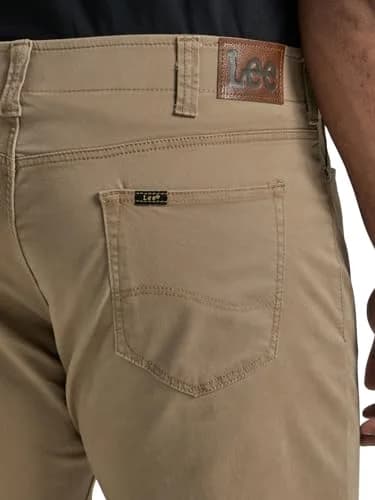 Lee Men's Big & Tall Extreme Motion Straight Taper Jean 46W x 30L | Classic Fit with Flex Waist thumbnail 3
