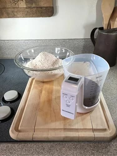 KitchenMetrics Digital Kitchen Scale with 1L Measuring Cup | Accurate Baking & Portion Control thumbnail 2