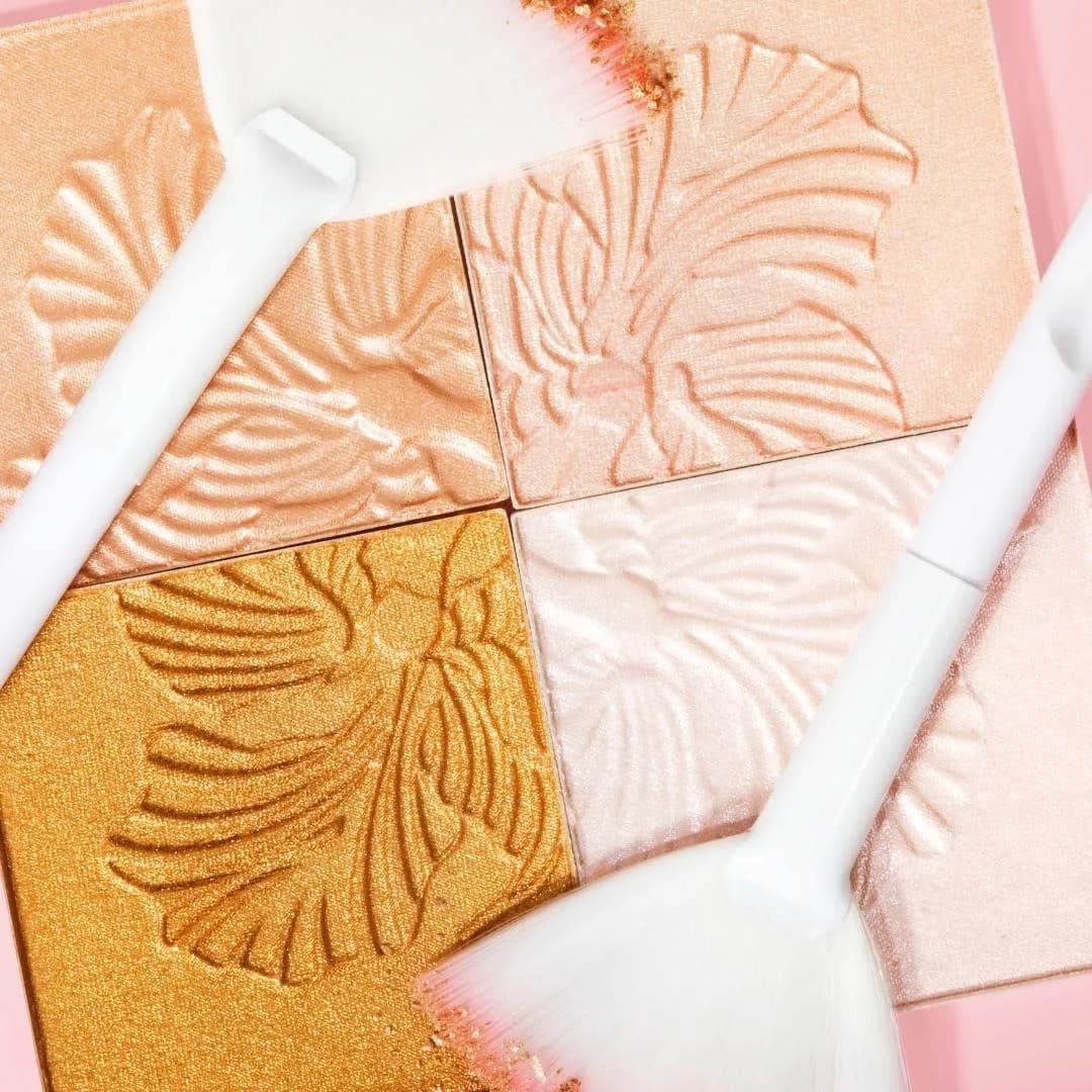 wet n wild MegaGlo Highlighting Powder, Blossom Glow | Shimmering Pearl Pigments - view 9