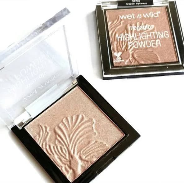 wet n wild MegaGlo Highlighting Powder Golden Flower Crown 5.3g (0.19 Oz) | Shimmering Glow for Cheekbones - view 9