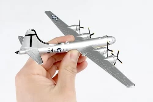 Postage Stamp Daron Worldwide Trading B-29 1/200 T Square 54 | Museum of Flight Aircraft Model (70-120c) thumbnail 6