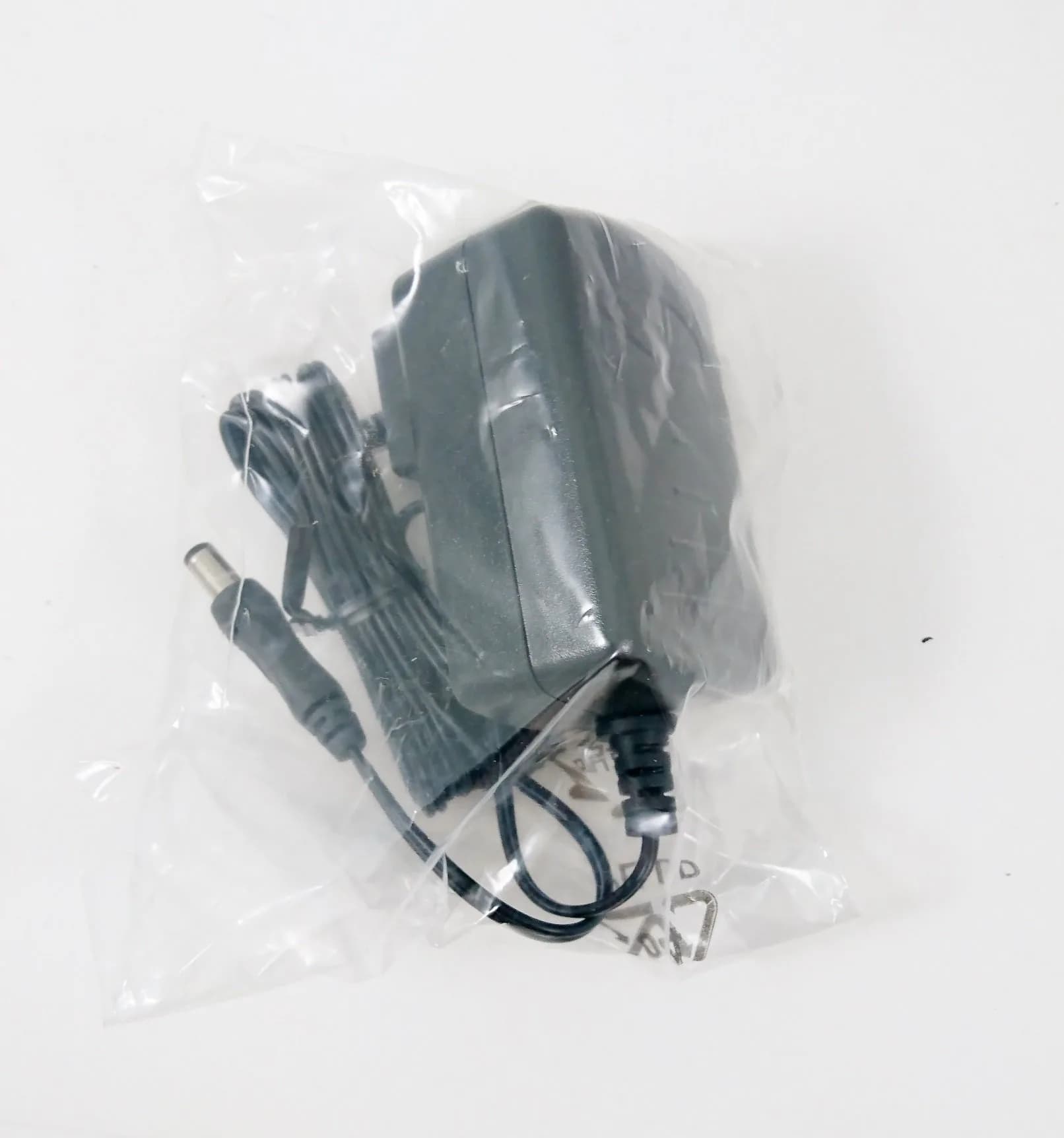 BUSlink 12V 1.5A AC Power Adapter for Seagate/WD/Hitachi External Hard Drive | Universal Input 100-240V - main product image