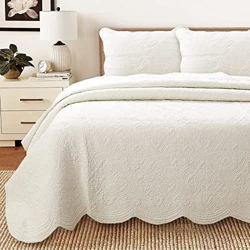 Cozy Line Home Fashions 100% Cotton Medallion Off White Quilt Set | Reversible Lightweight Bedspread for All Seasons thumbnail 1
