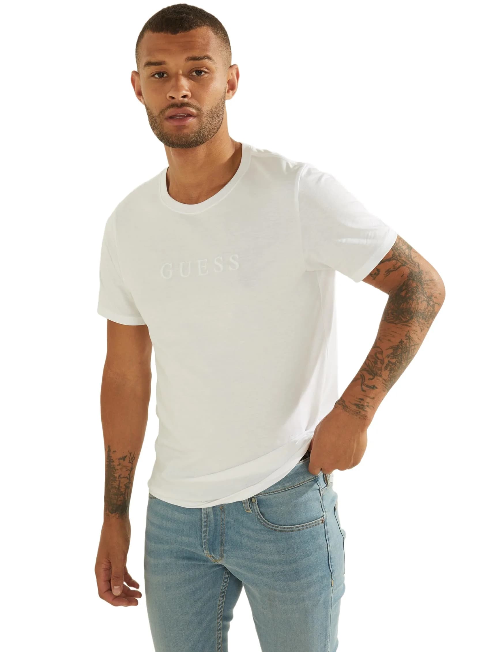 GUESS Mens Essentials Short Sleeve Embroidered Logo Crew Shirt, Pure White, Medium US | Classic Cotton Fit — Pure White
