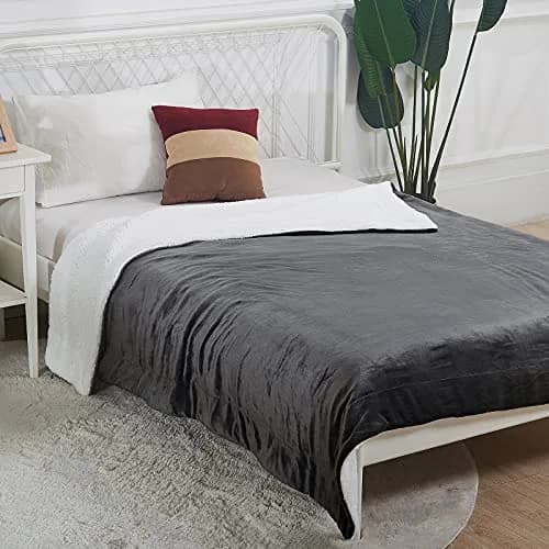 SOCHOW Sherpa Fleece Throw Blanket 60"×80" | Reversible Super Soft Plush in Dark Grey thumbnail 7