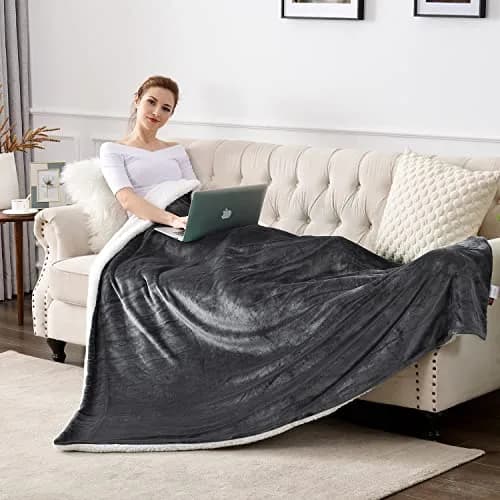 SOCHOW Sherpa Fleece Throw Blanket 60"×80" | Reversible Super Soft Plush in Dark Grey thumbnail 2