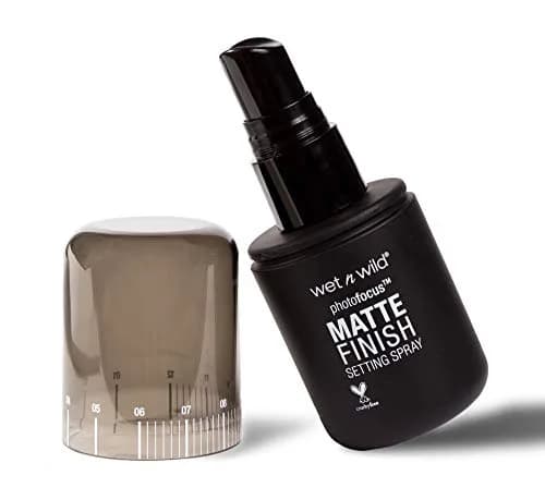 wet n wild Photo Focus Setting Mist 156ml (5.2 fl oz) | Long-Lasting Matte Finish with Aloe thumbnail 1