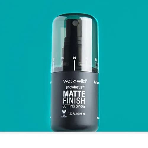 wet n wild Photo Focus Setting Mist 156ml (5.2 fl oz) | Long-Lasting Matte Finish with Aloe thumbnail 3