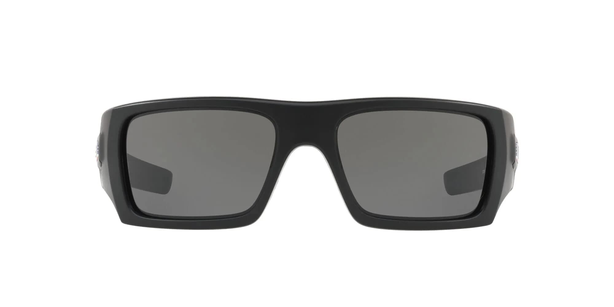 Oakley Mens OO9253 Det Cord Rectangular Sunglasses 61 mm | Impact-Resistant, UV Protected, Covert Design — Si Matte Black/Usa Icon