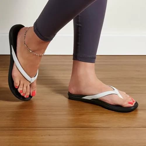 OluKai Ho'opio Women's Beach Sandals Water Resistant & All-Day Comfort | Minimalist Flip-Flops in White/Onyx thumbnail 7
