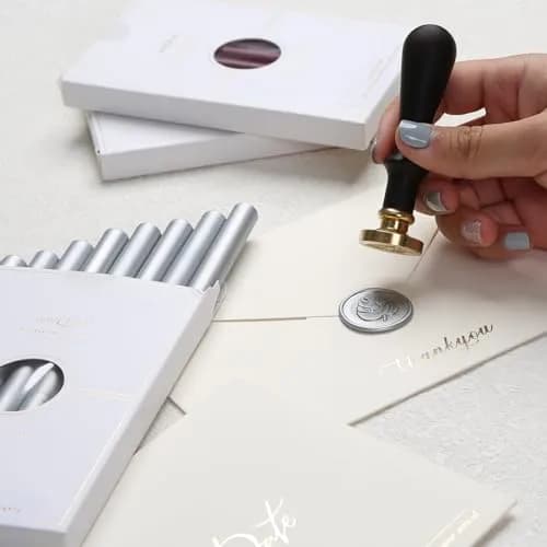 UNIQOOO Metallic Silver Sealing Wax Sticks for Glue Gun | 8 Sticks, 5.5" Length (0.43" Diameter) thumbnail 4