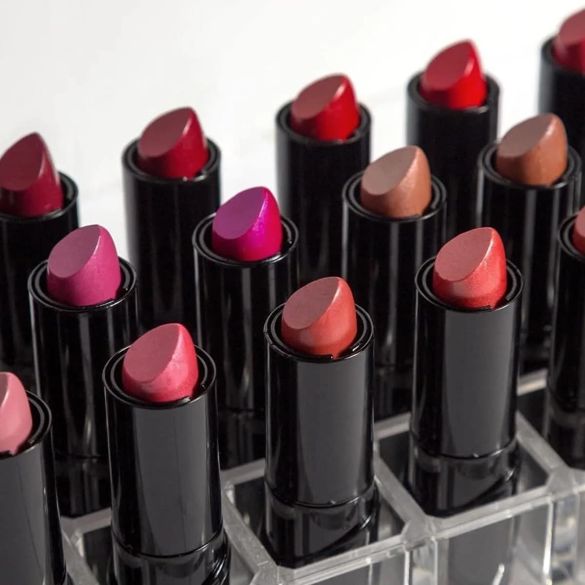 wet n wild Silk Finish Lipstick, Honolulu Is Calling | Hydrating Rich Buildable Lip Color - view 3