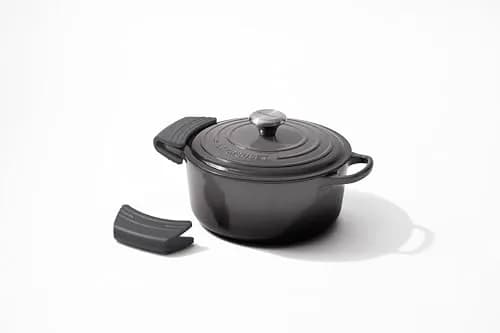 Le Creuset Silicone Handle Grips Set of 2, 12.7cm (5") x 6.35cm (2.5") | Protect Hands While Cooking thumbnail 3