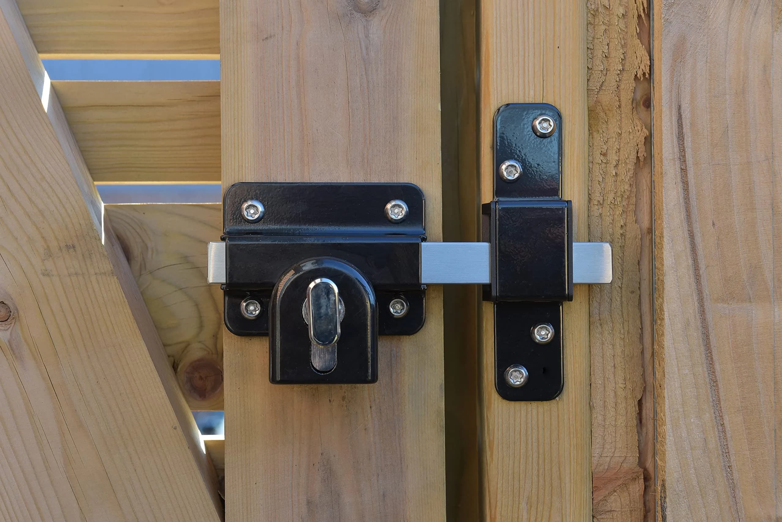 GateMate Long Throw Gate Lock, Euro Profile 2¾” Thick | 316 Stainless Steel, Black Finish, 5 Keys - view 2