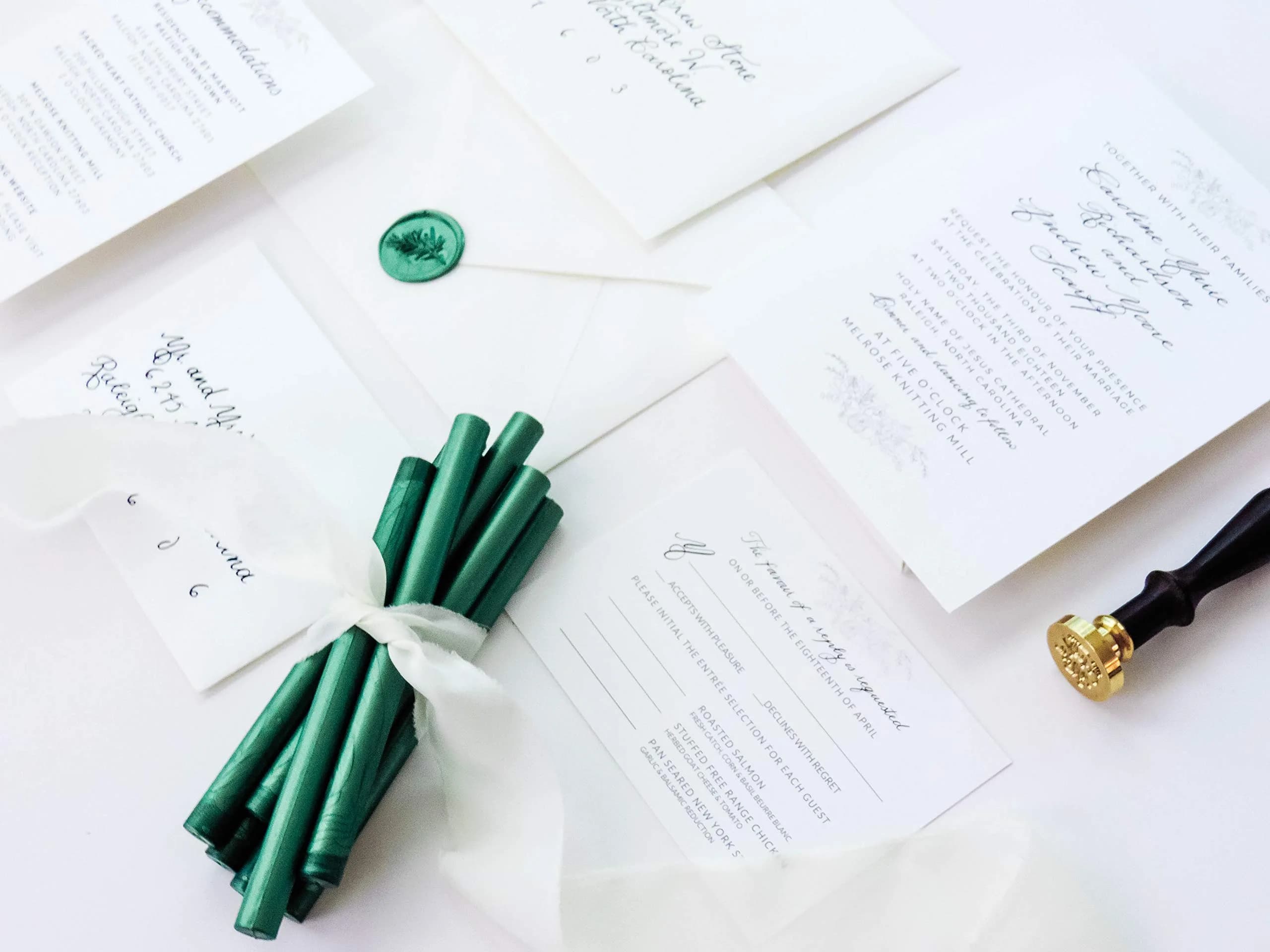 UNIQOOO Botanical Green Metallic Sealing Wax Sticks for Glue Gun, Pack of 8 | Low-Temp Compatible, Flexible & Mailable - view 6