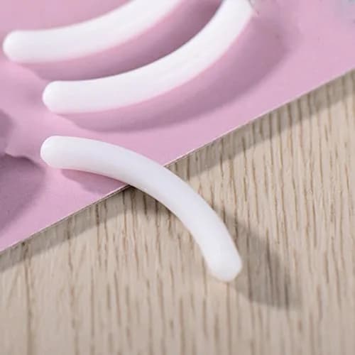 VOBRAMY Eyelash Curler Refill Pads, Rubber Replacement Pads for Standard Eyelash Curler, 6 Pieces, White | Soft Silicone Rubber, Easy to Replace thumbnail 3