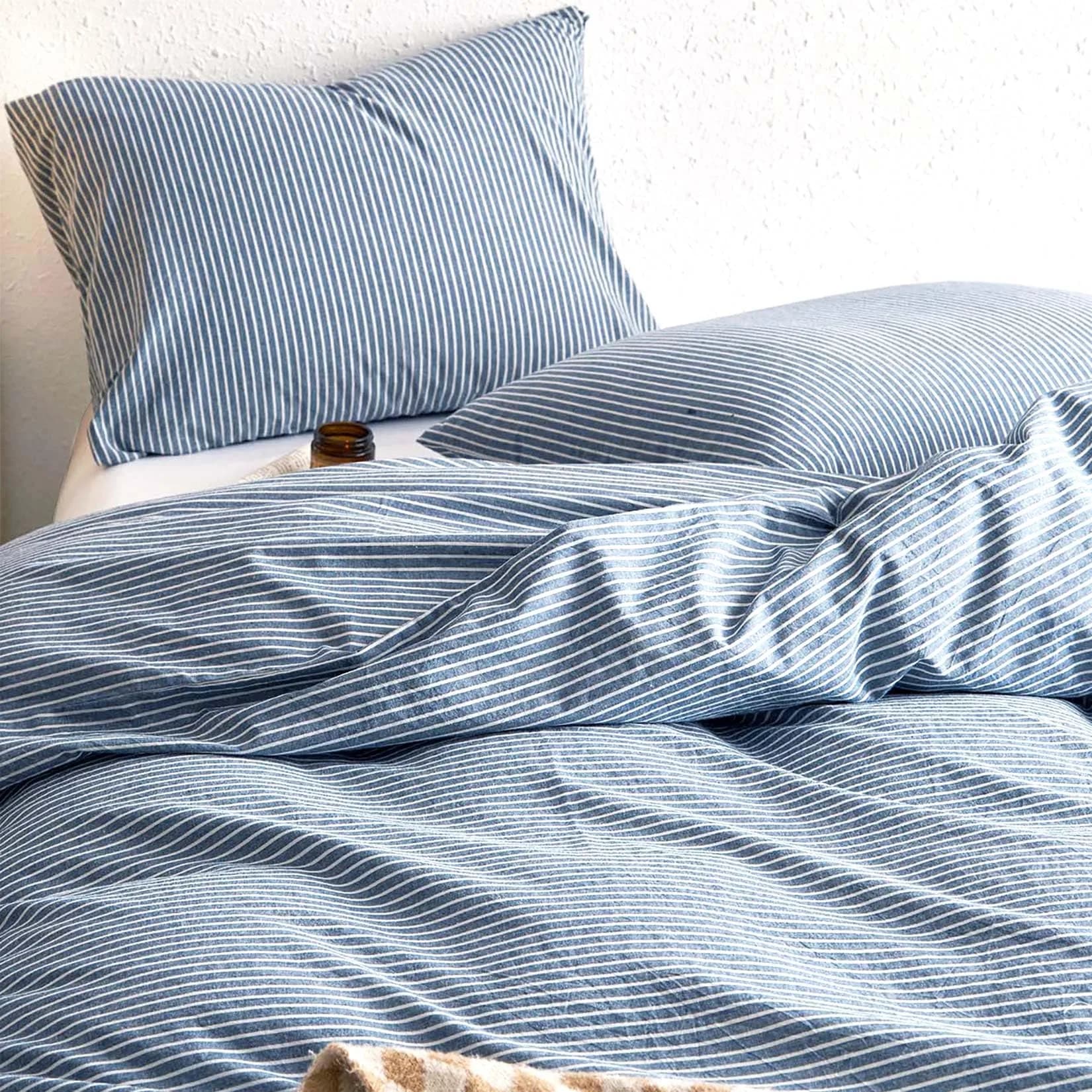Wake In Cloud Striped Cotton Duvet Cover Set, Denim Blue, King | Classic Farmhouse Style with Corner Ties & Zipper Closure