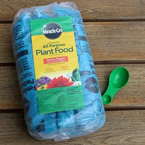 Miracle-Gro Water Soluble All Purpose Plant Food 6.25 lb (2.83 kg) | Feeds Plants Instantly for Bigger Blooms thumbnail 3