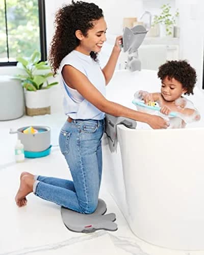 Skip Hop MOBY Tear-Free Bath Rinse Cup with Waterfall Spout, Grey | 710ml (24 Fl Oz) Capacity thumbnail 7