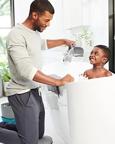 Skip Hop MOBY Tear-Free Bath Rinse Cup with Waterfall Spout, Grey | 710ml (24 Fl Oz) Capacity thumbnail 9