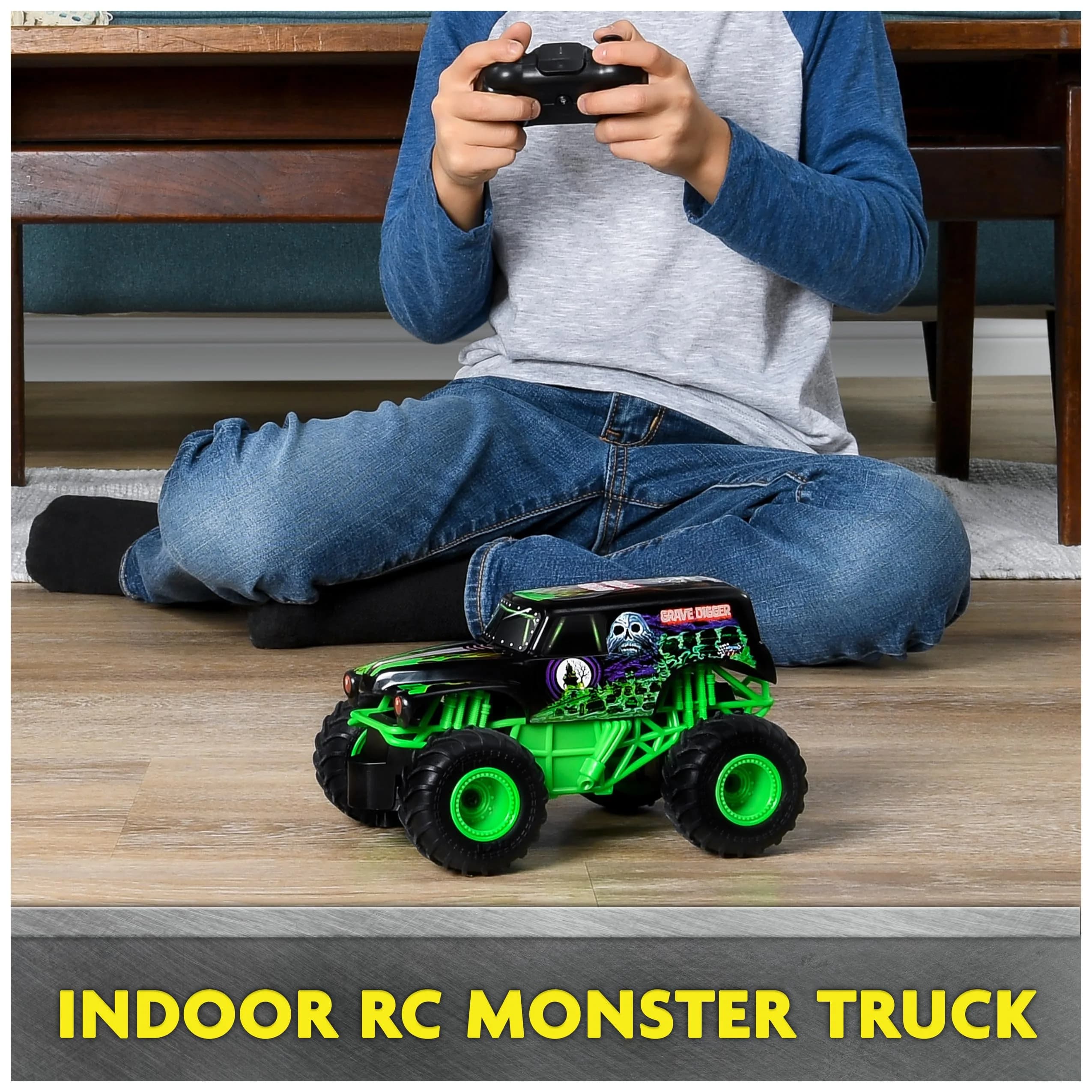 Monster Jam Monster Mutt Dalmatian Multicolor RC Monster Truck 1:24 Scale | Official 2.4 GHz Remote Control Toy - view 4