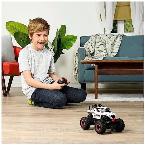 Monster Jam Monster Mutt Dalmatian RC Monster Truck 1:24 Scale | Official 2.4 GHz Remote Control Toy for Ages 4+ thumbnail 3