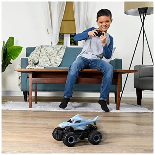 Monster Jam Megalodon RC Monster Truck 1:24 Scale | Official 2.4 GHz Remote Control Toy for Ages 4+ thumbnail 3