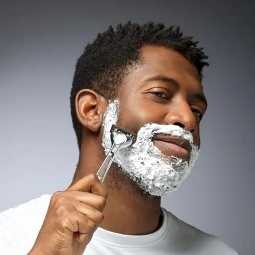 Wilkinson Sword Quattro Vintage Edition Men's Razor with 5 Blades | Titanium Coated Blades for Close, Comfortable Shave thumbnail 4