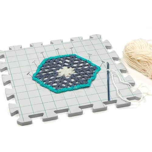 Boye Interlocking Blocking Boards for Knitting, Crochet & Needlepoint | 4-Piece Set | 12” x 12” thumbnail 2