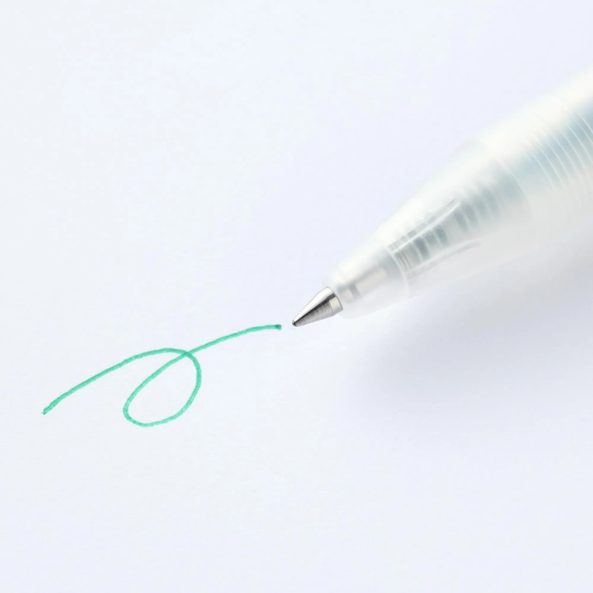 MUJI Smooth Gel Ink Ballpoint Pen 0.5mm (0.7cm x 14cm x 1.5cm) | Swift-drying Water-based Ink - view 2