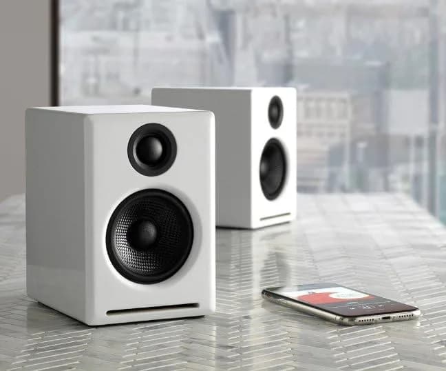 Audioengine A2+ GEN3 Wireless Computer Speakers - 6.8 kg (15 lb) - White | Bluetooth 5.4 Adaptive, aptX-HD, USB-C, RCA, AUX thumbnail 2