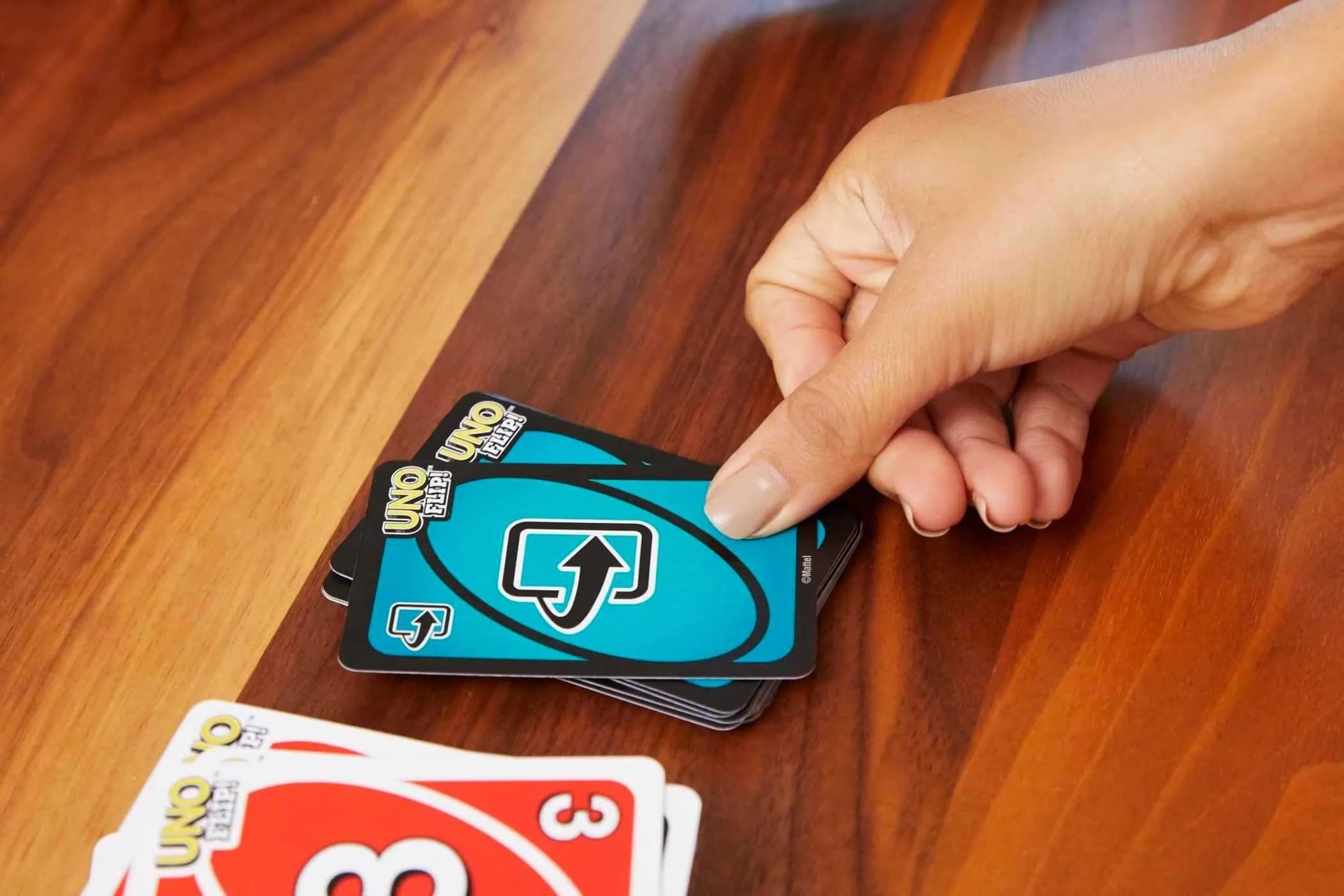 Mattel Games UNO FLIP! Card Game with Storage Tin | Color Blind Accessible Deck for Kids & Adults (112 Cards) - view 6
