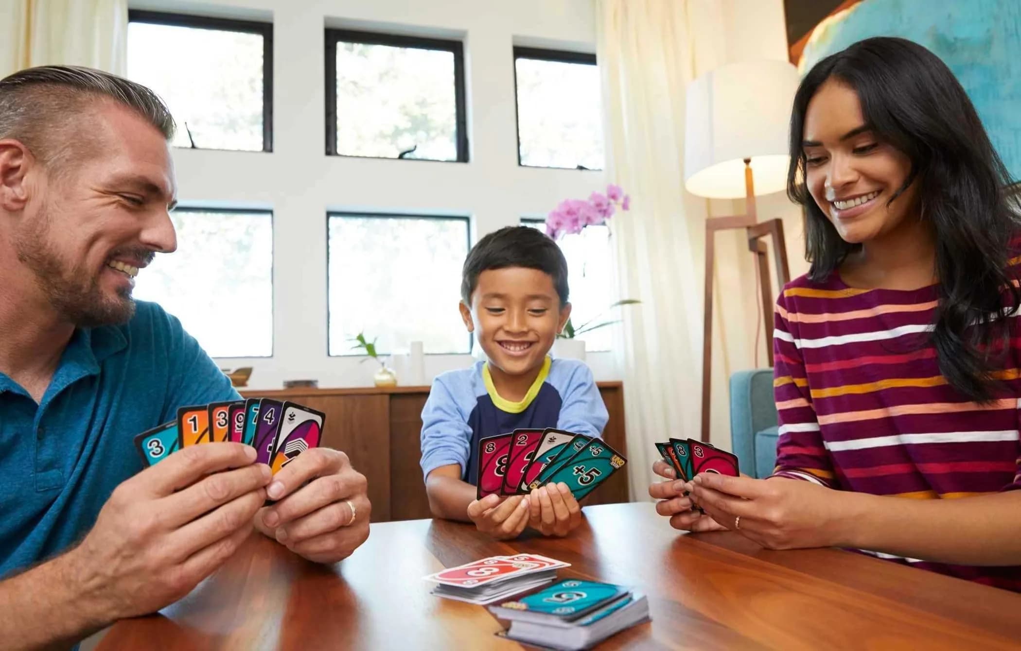 Mattel Games UNO FLIP! Card Game with Storage Tin | Color Blind Accessible Deck for Kids & Adults (112 Cards) - view 2