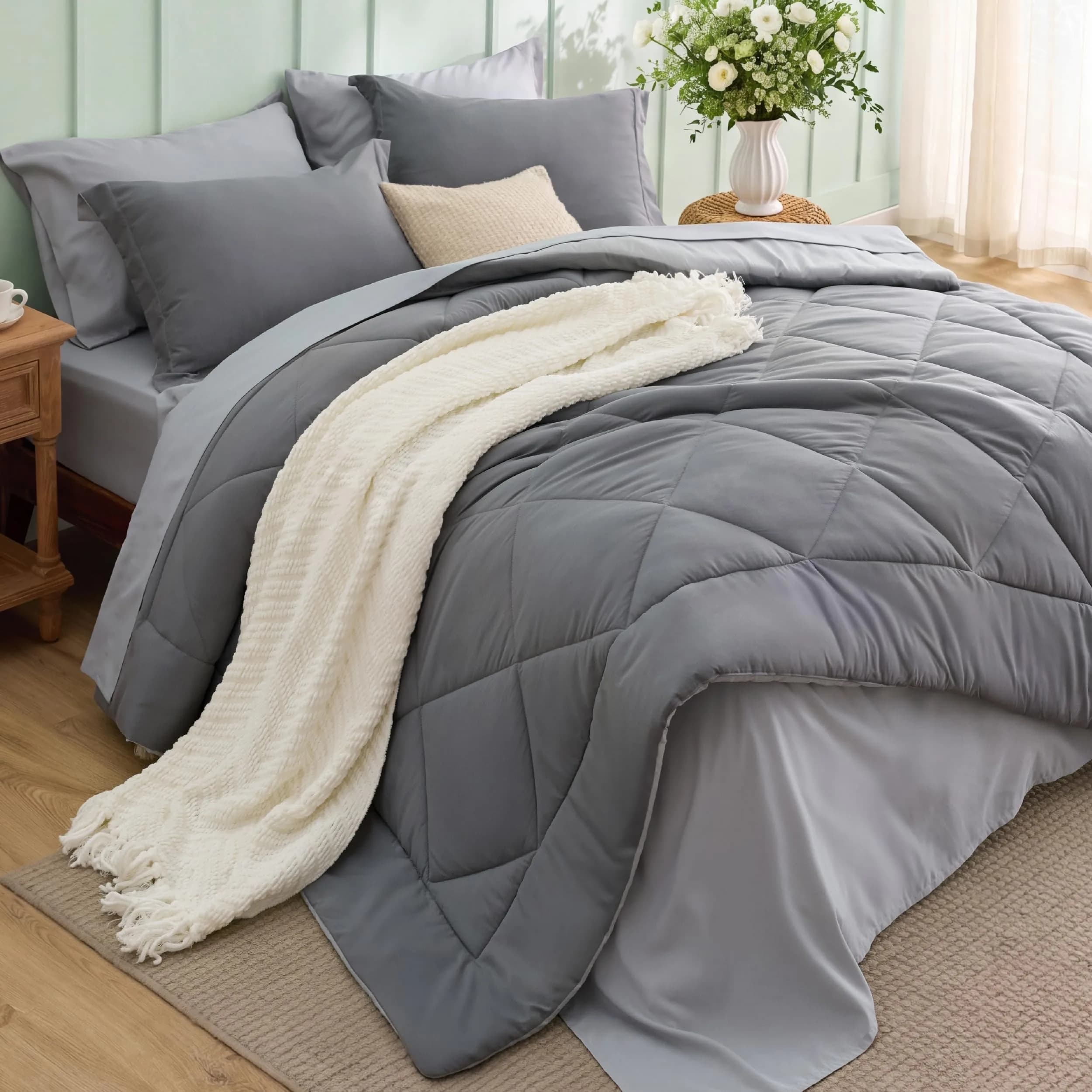 Bedsure Queen Bed in a Bag Reversible Comforter Set 7 Pieces | All-Season Microfiber Bedding — 01 Grey/Light Grey / King(102"x 90")