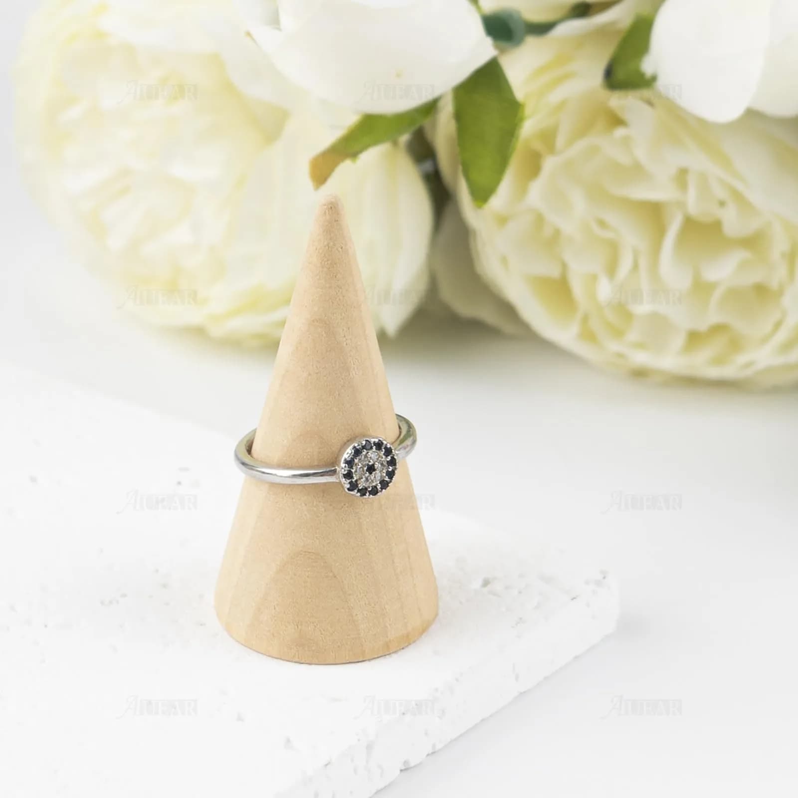 AUEAR 10 Pack Wood Cone Ring Holder 2.5cm (0.98in) Base Diameter x 5cm (1.97in) Height | Simple Natural Wood Display Stands for Rings - view 5
